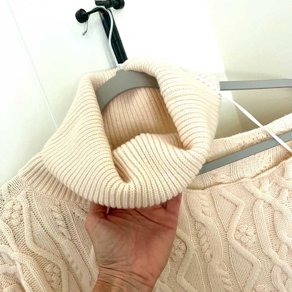 Paige Raundi cable knit cropped sweater. Ivory size: M - Picture 5 of 7